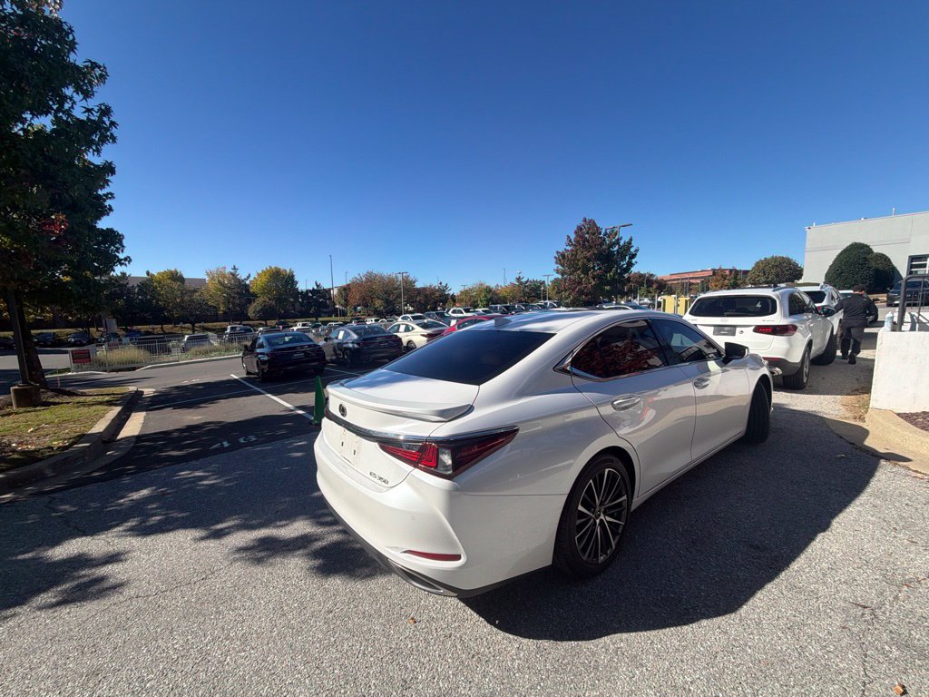 Certified 2025 Lexus ES 350 w/ Premium Package FWD image 9