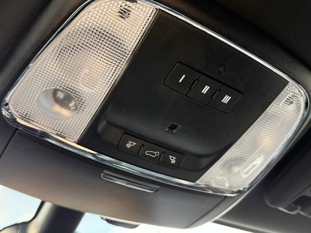 Used 2019 Jeep Grand Cherokee Limited image 21