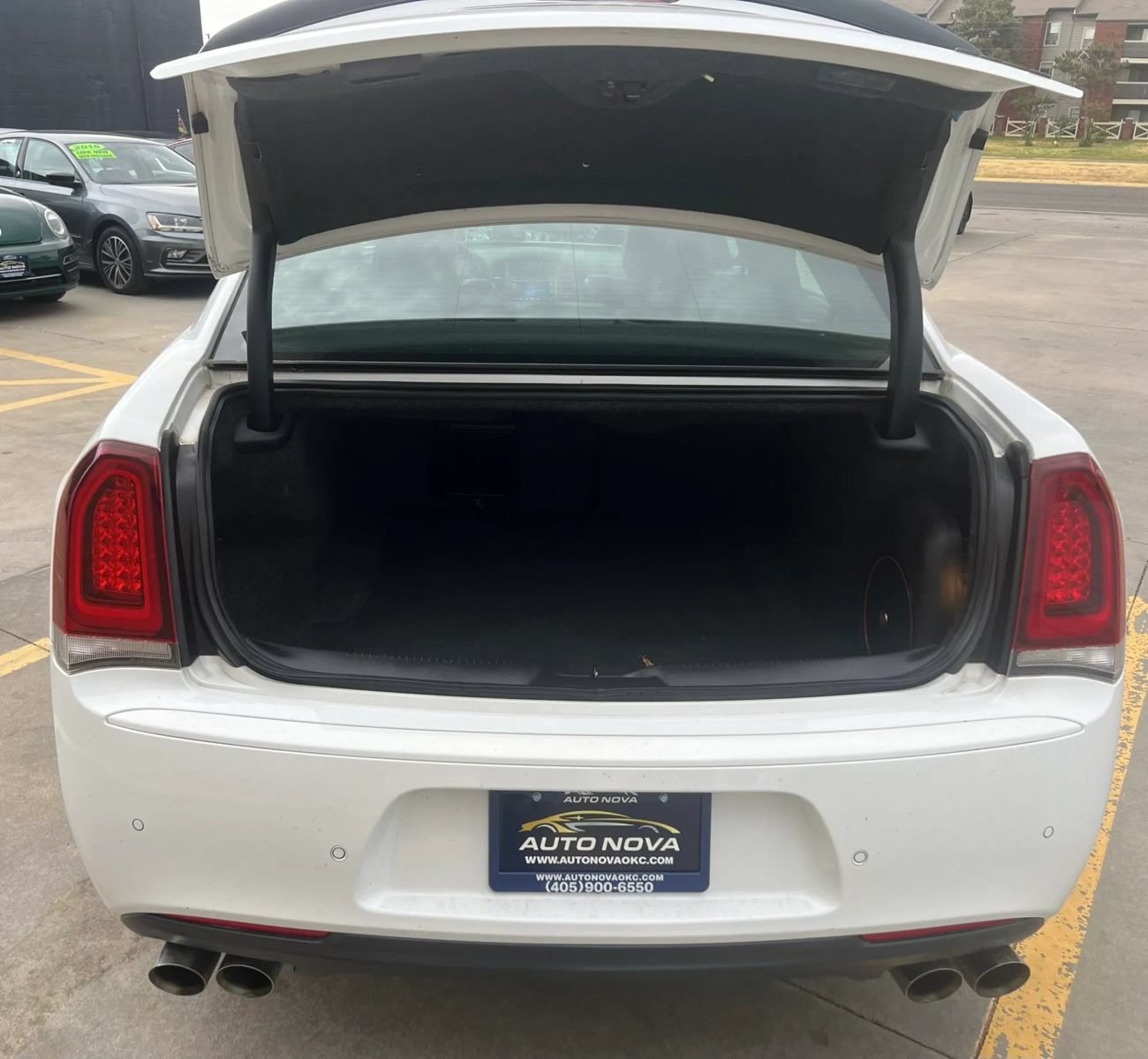 Used 2017 Chrysler 300 S w/ 300S Premium Group RWD image 10