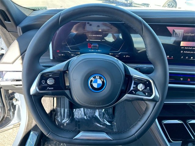 Certified 2024 BMW i7 xDrive60 image 25