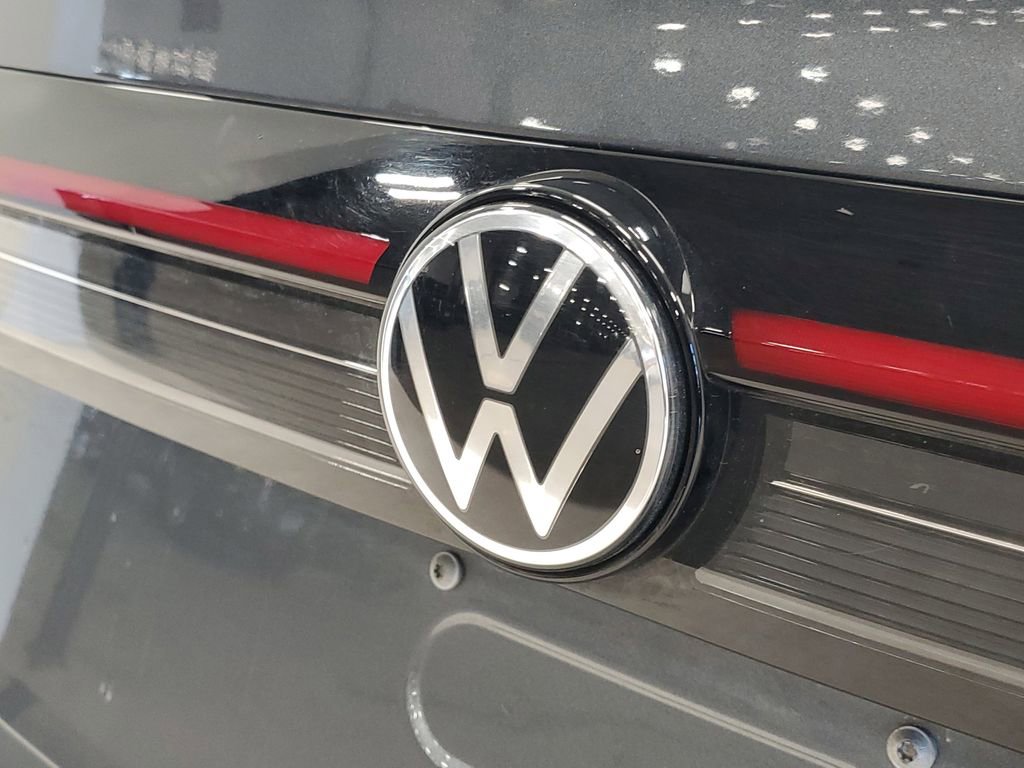 Used 2025 Volkswagen Taos S image 7