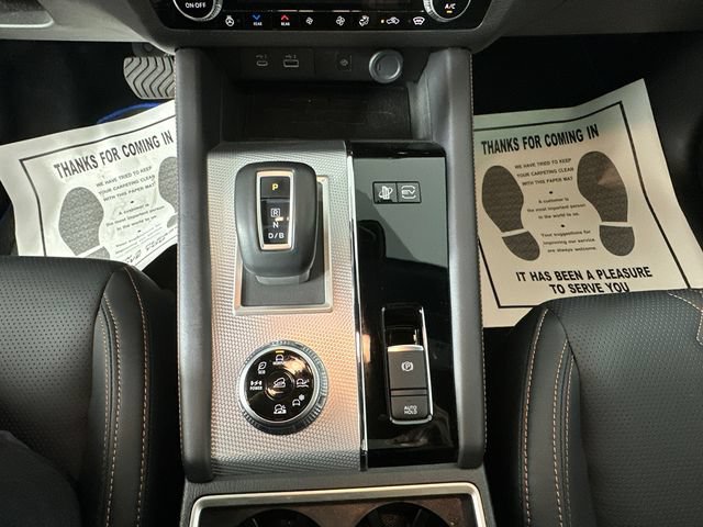Used 2023 Mitsubishi Outlander SEL AWD/4WD image 31