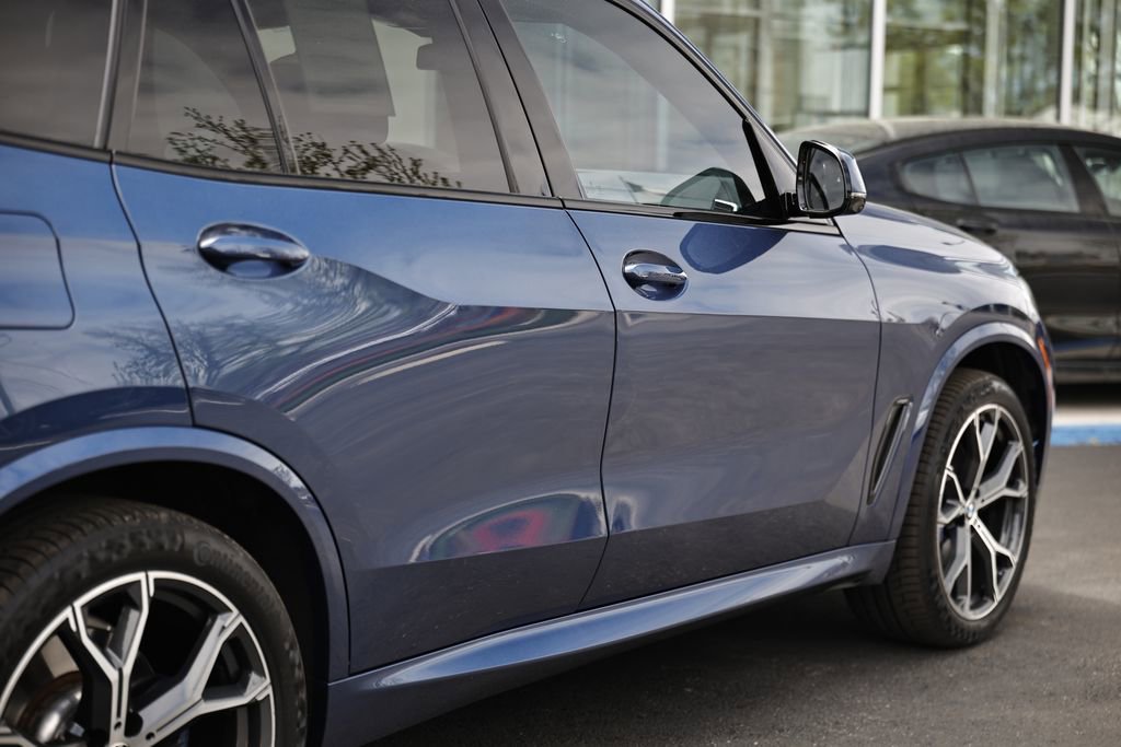 Used 2023 BMW X5 M50i w/ Executive Package image 8