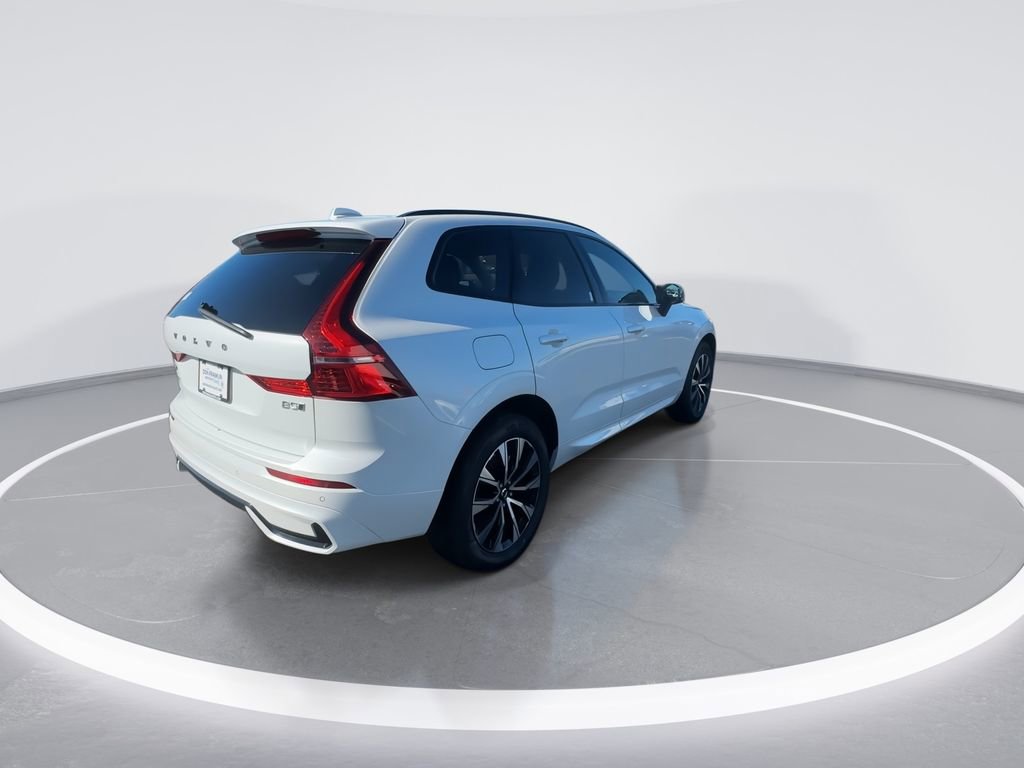 Used 2025 Volvo XC60 B5 Core AWD/4WD image 8