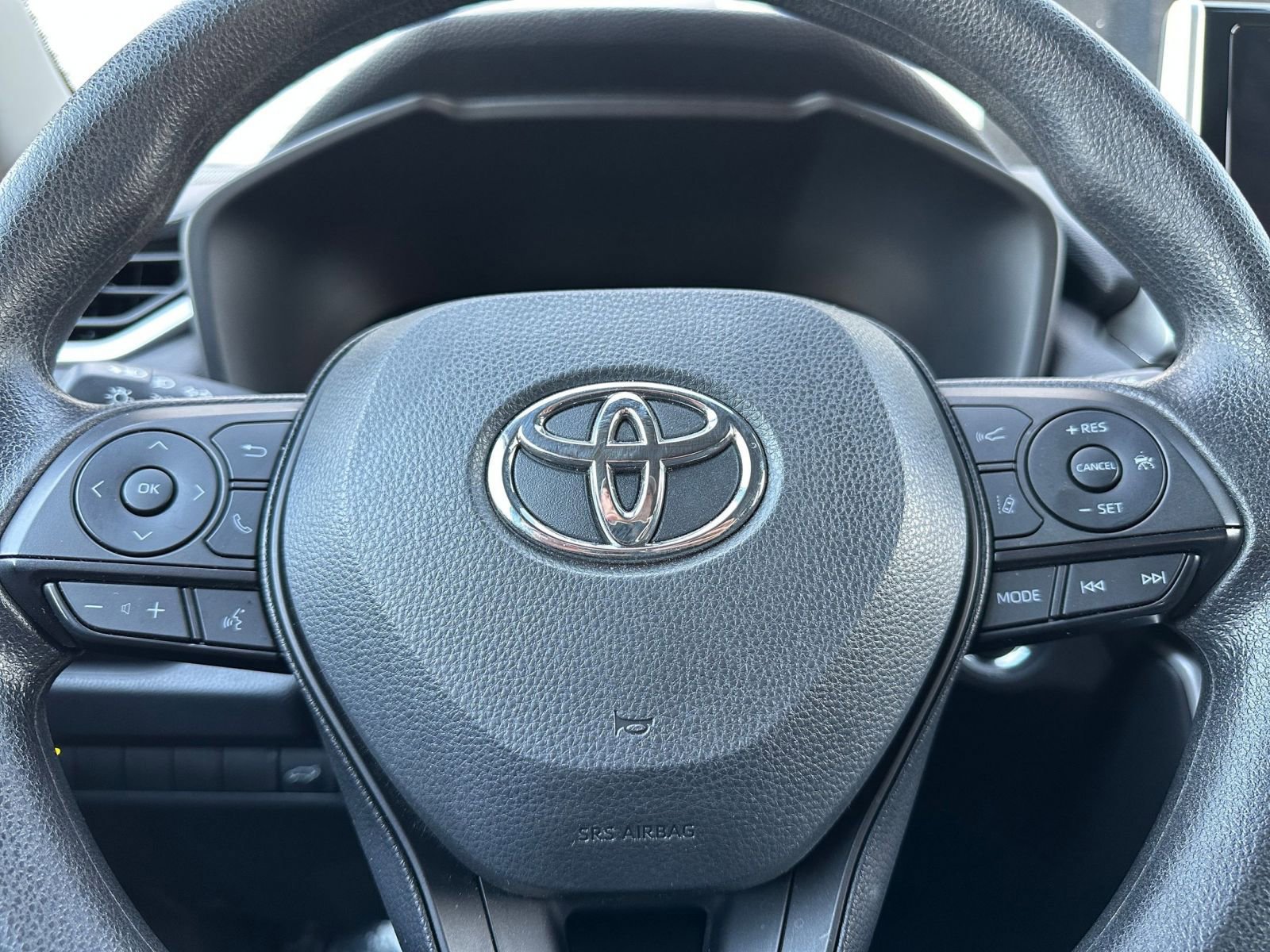 Used 2025 Toyota RAV4 XLE image 29