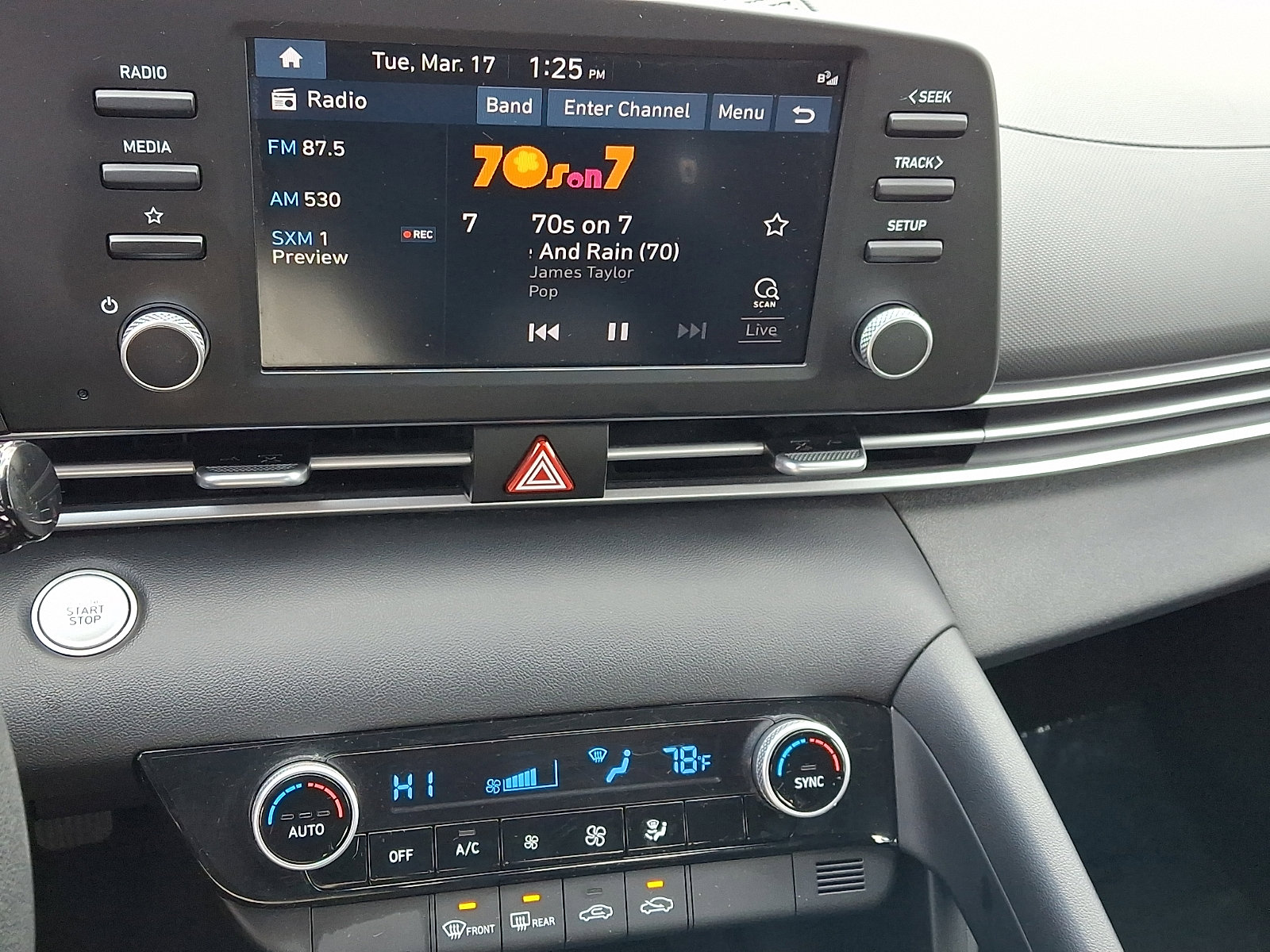 Used 2023 Hyundai Elantra SEL w/ Preferred Accessory Package image 15