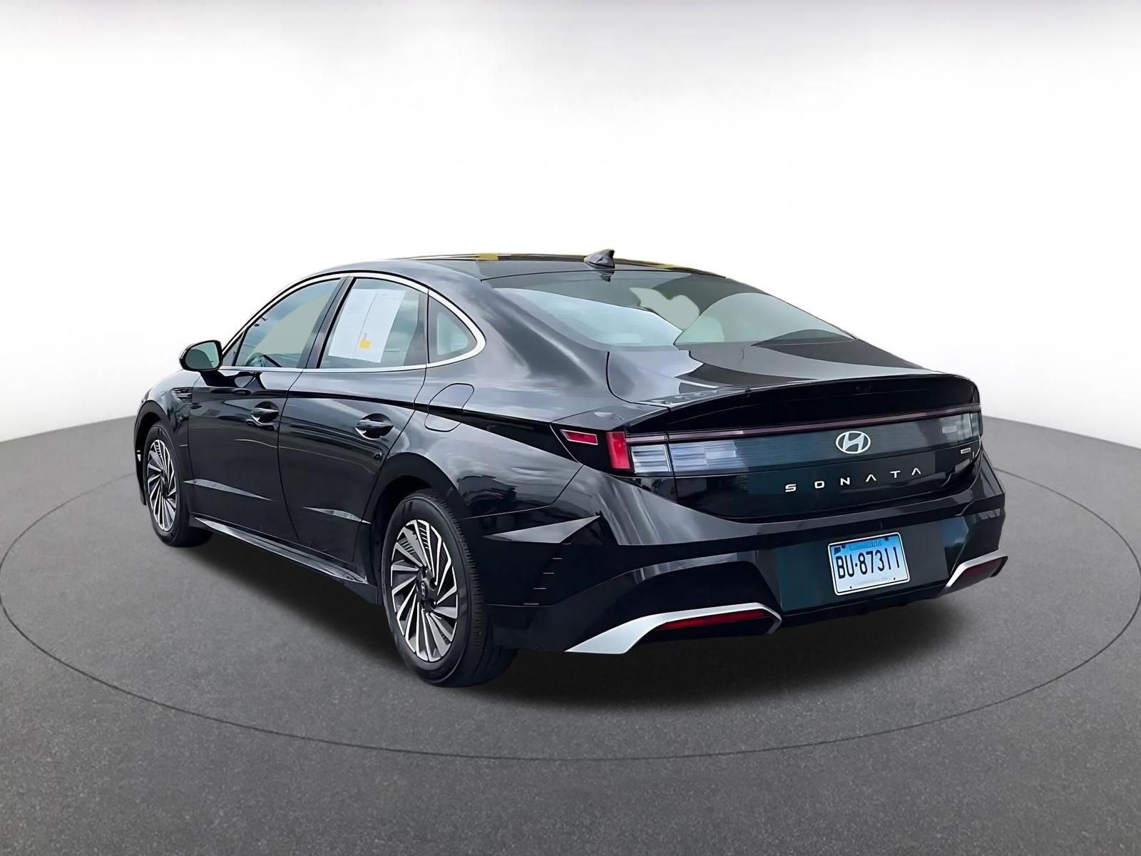 Used 2025 Hyundai Sonata SEL FWD image 11