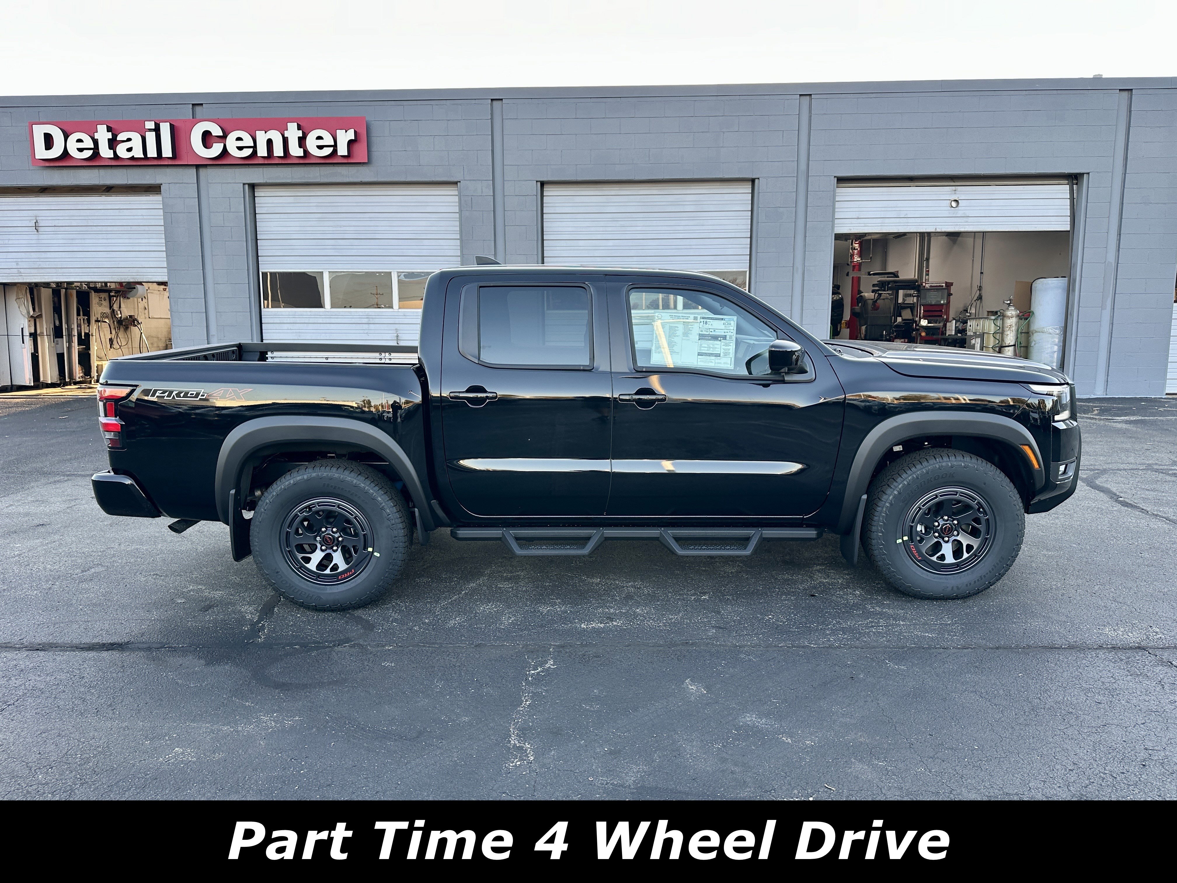 New 2026 Nissan Frontier PRO-4X w/ Pro-4x Convenience Package image 2