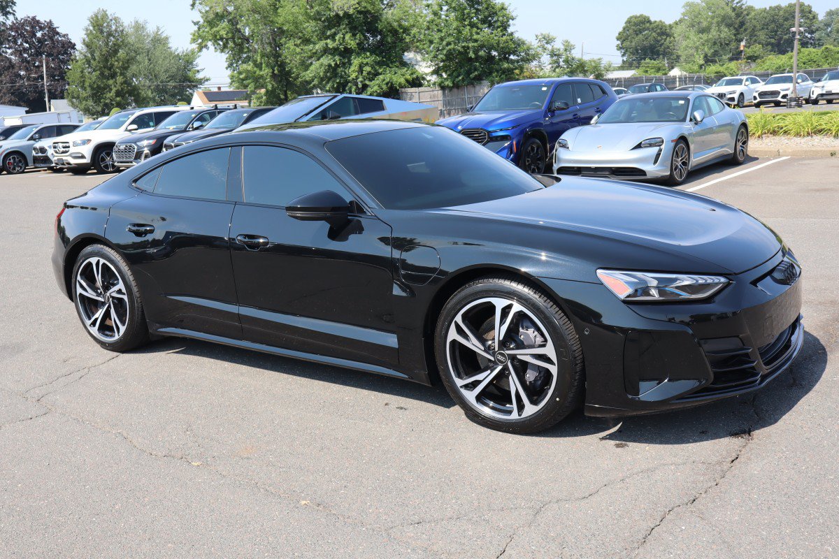 Used 2023 Audi e-tron GT Prestige w/ Prestige Package AWD/4WD image 3