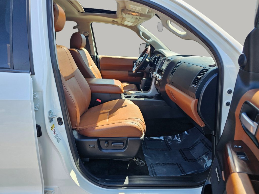 Used 2016 Toyota Sequoia Platinum AWD/4WD image 27