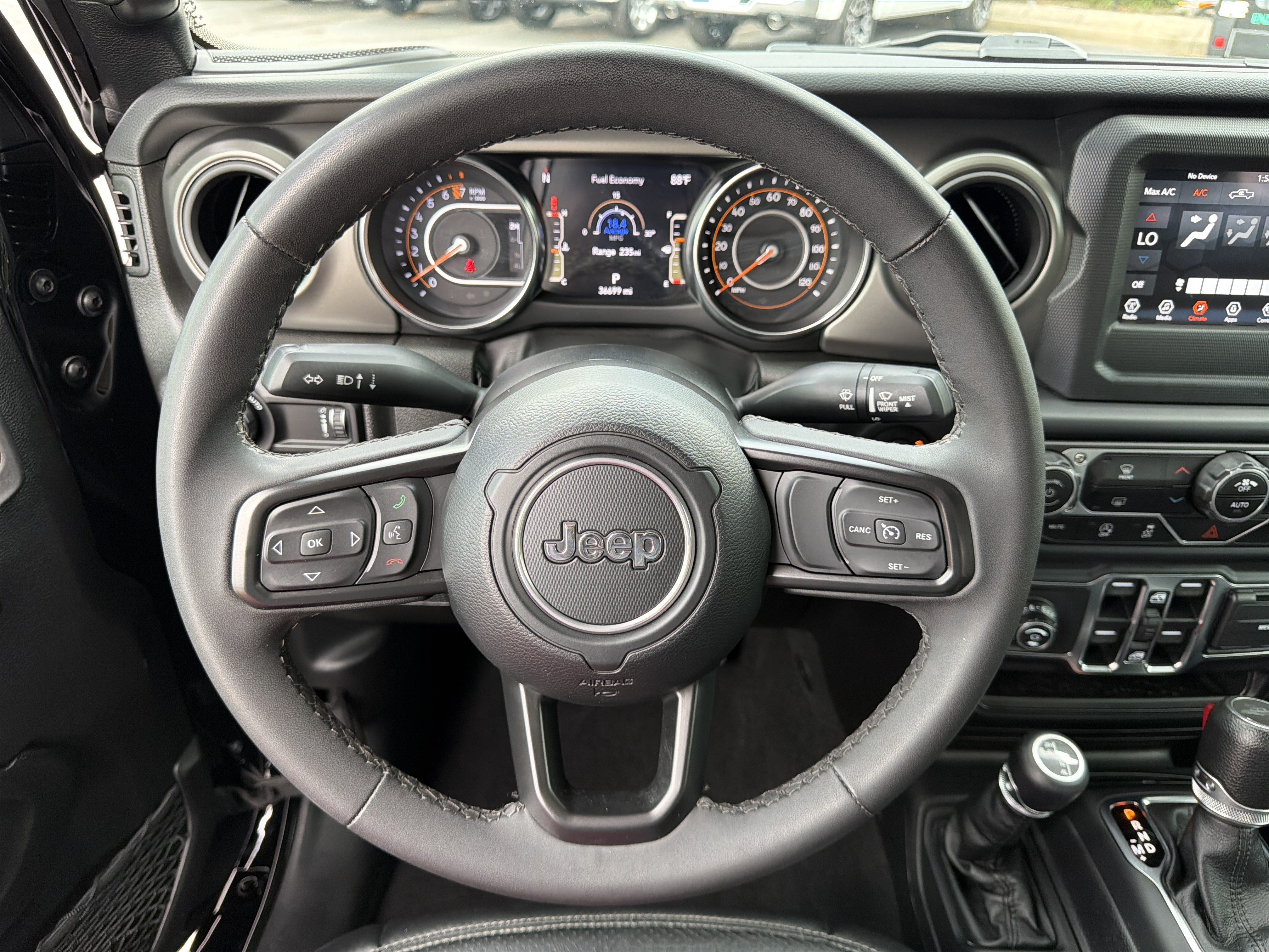 Used 2023 Jeep Gladiator Sport AWD/4WD image 28