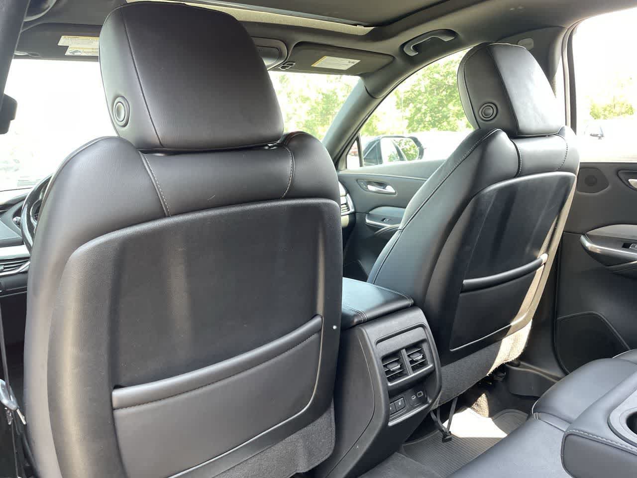 Used 2021 Cadillac XT4 Premium Luxury w/ Cold Weather Package AWD/4WD image 20