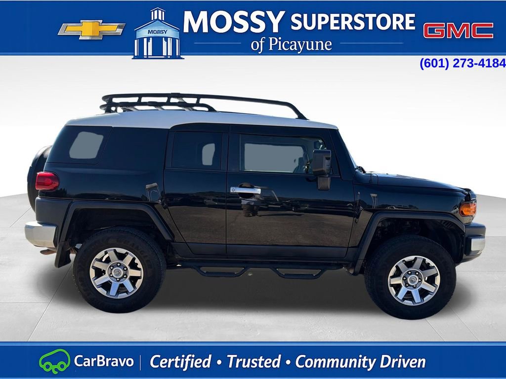 Used 2014 Toyota FJ Cruiser 4WD w/ Upgrade Package image 7