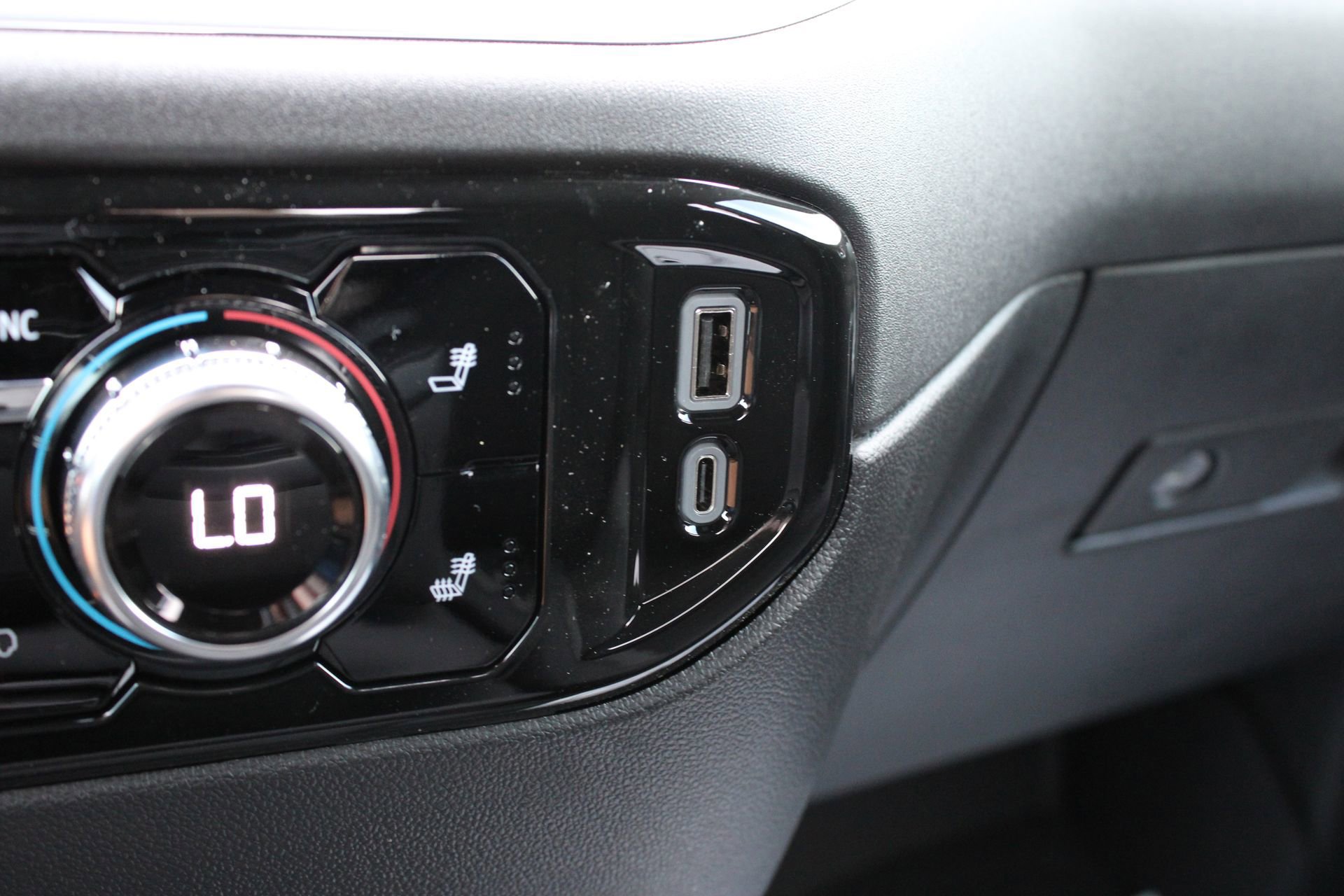 New 2026 GMC Sierra 1500 Elevation w/ Elevation Select Package image 40