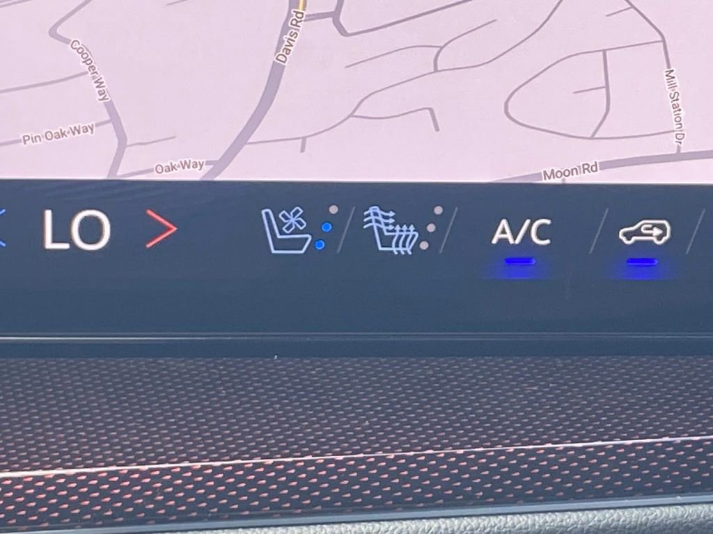 New 2026 Chevrolet Traverse RS image 25