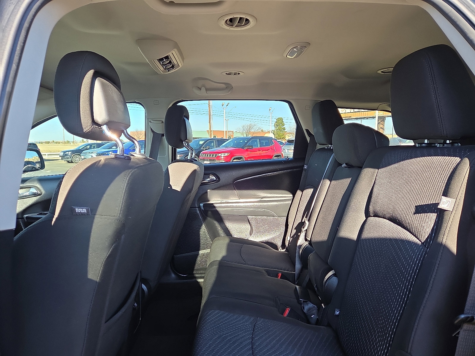 Used 2019 Dodge Journey SE image 8