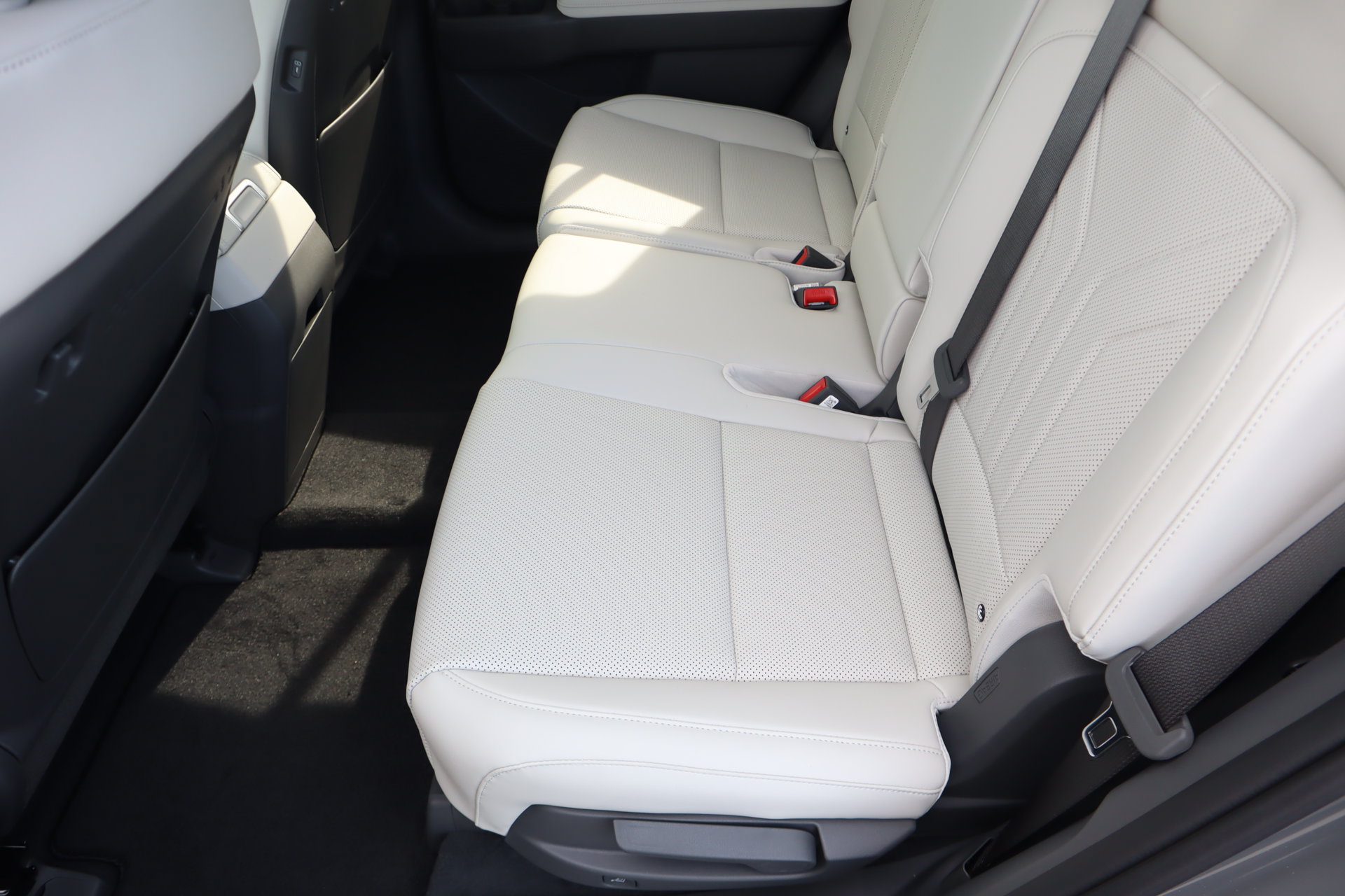New 2027 Hyundai Santa Fe SEL AWD/4WD image 17