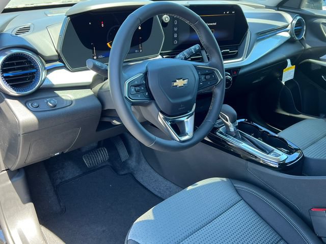 New 2026 Chevrolet Trax LT w/ LT Convenience Package FWD image 13