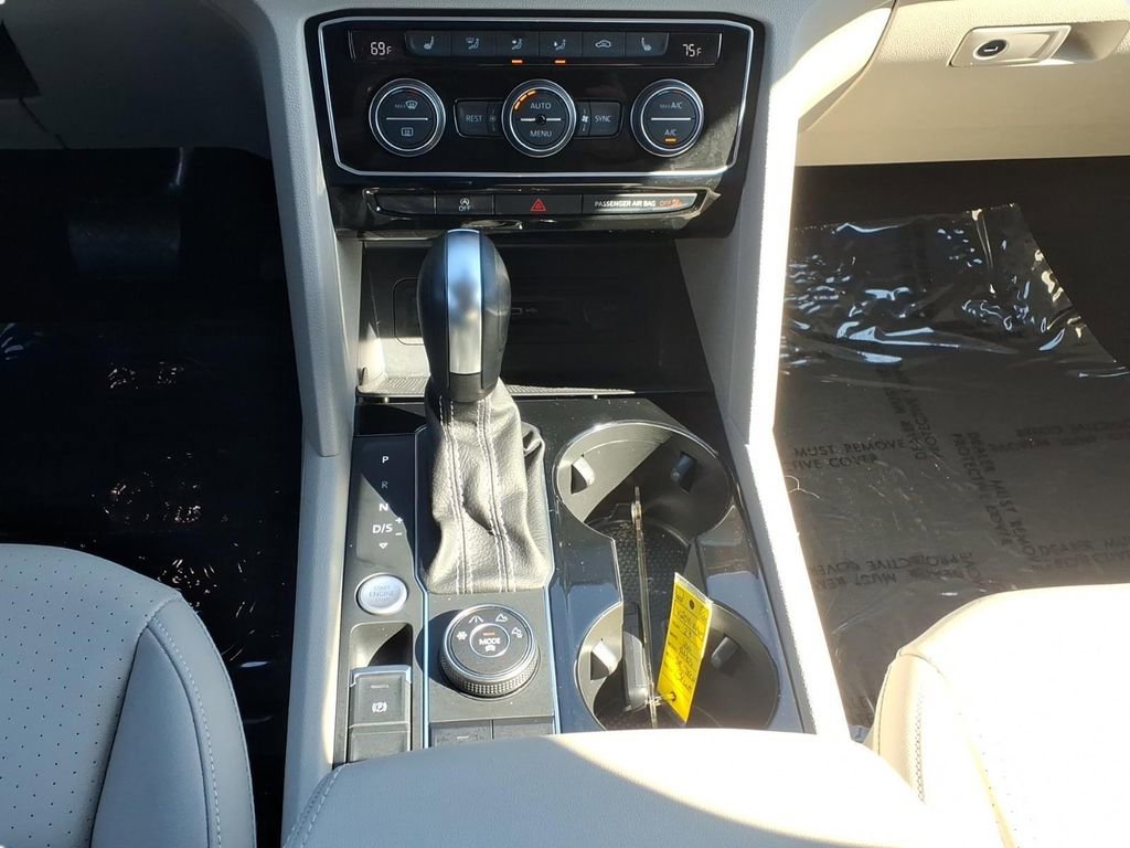 Used 2023 Volkswagen Atlas SE image 15