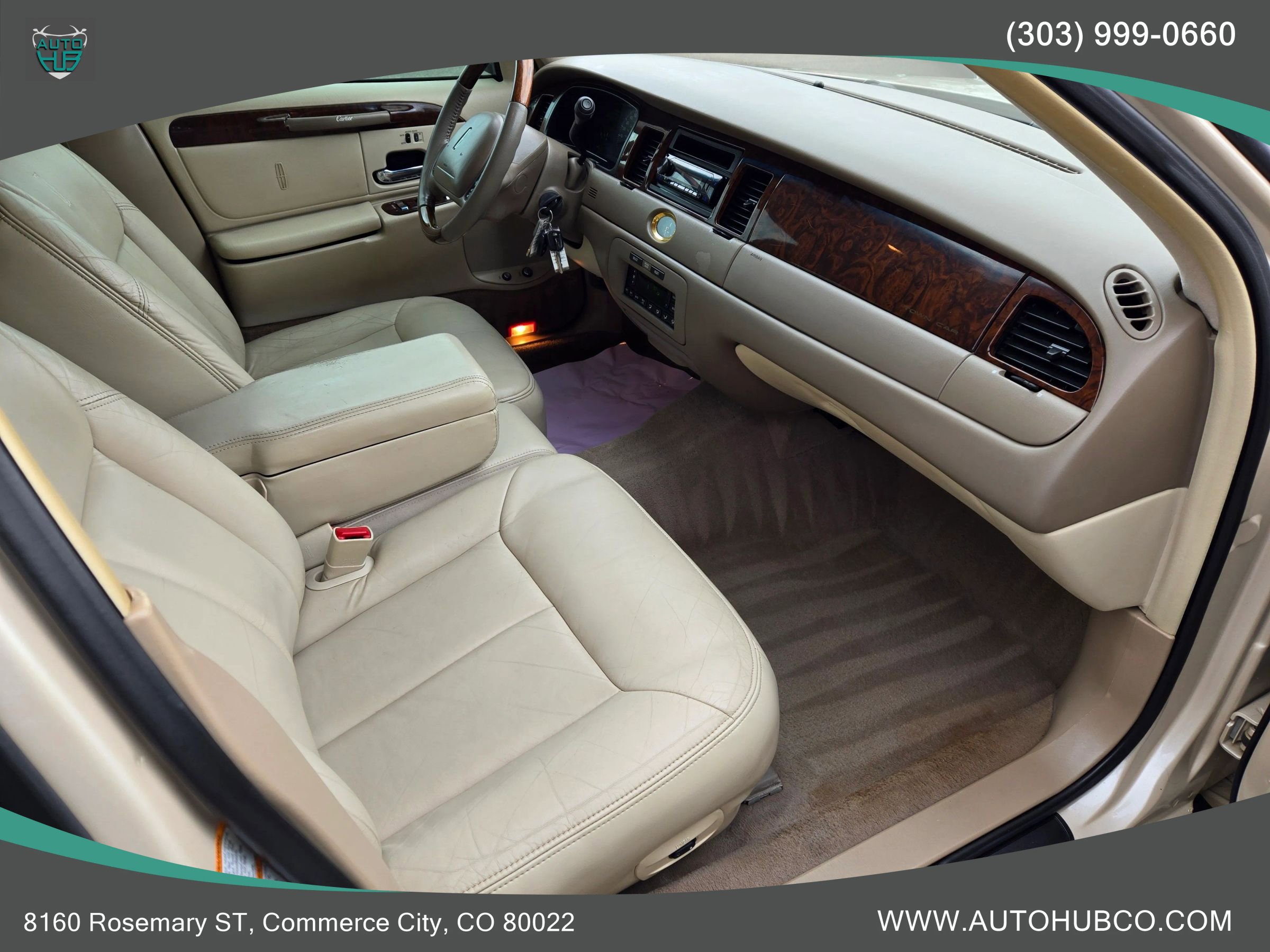 Used 2000 Lincoln Town Car Cartier image 9