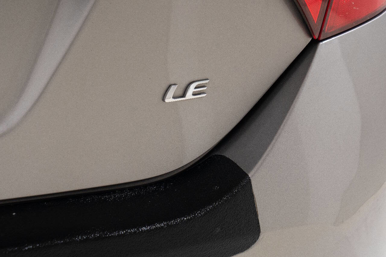 Used 2016 Toyota Corolla LE image 13