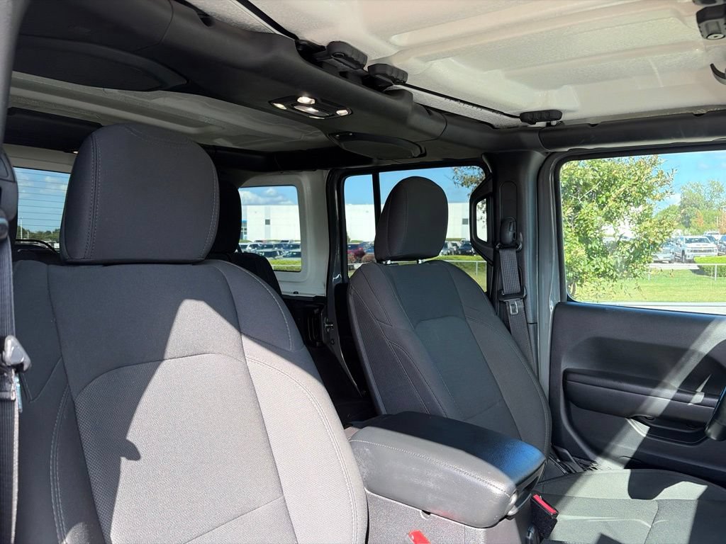 Used 2021 Jeep Wrangler Unlimited Sport AWD/4WD image 25