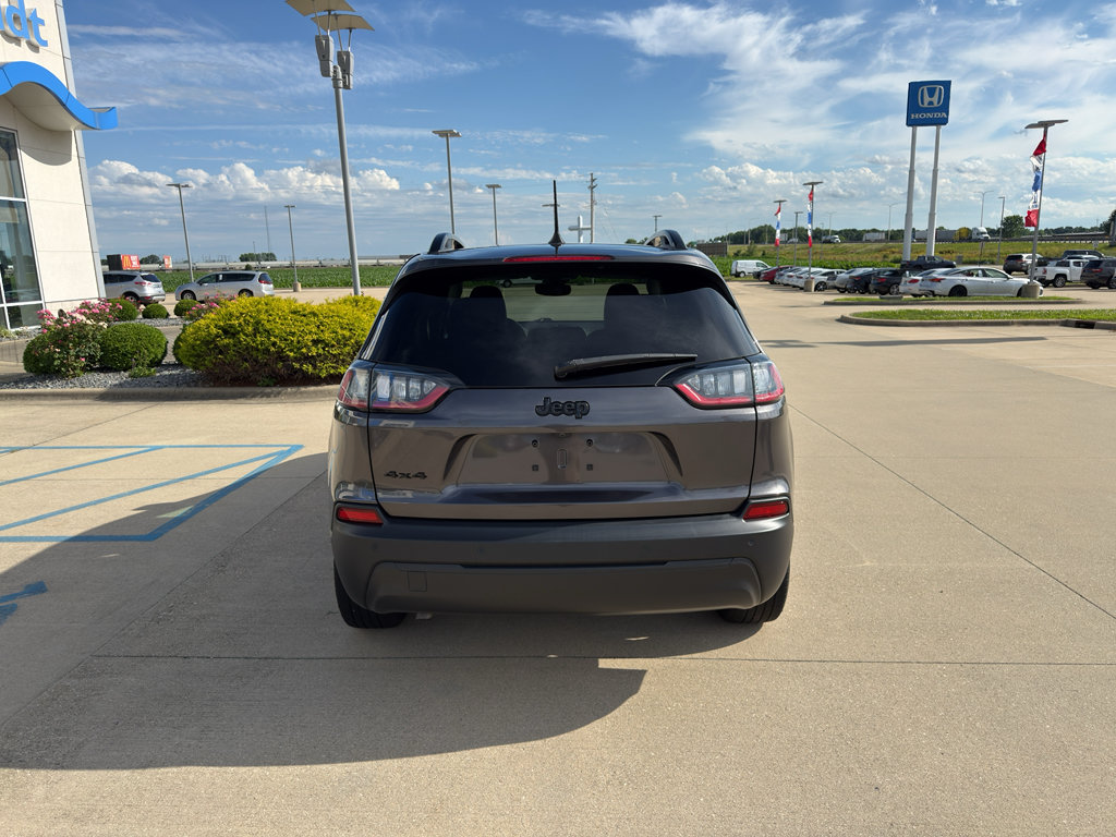 Used 2023 Jeep Cherokee Altitude Lux AWD/4WD image 6