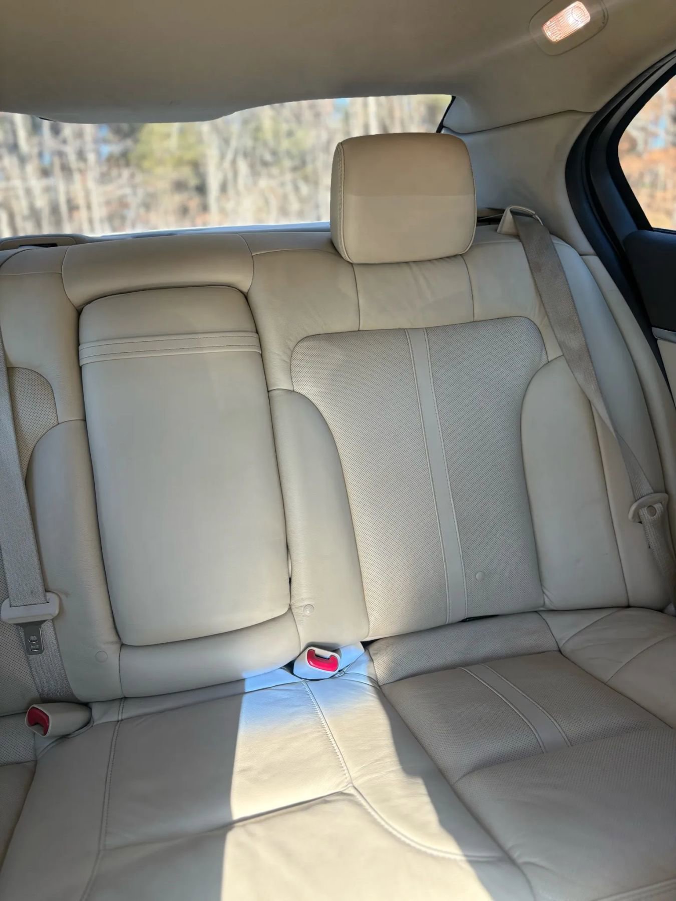 Used 2014 Lincoln MKS w/ Equipment Group 101A image 28