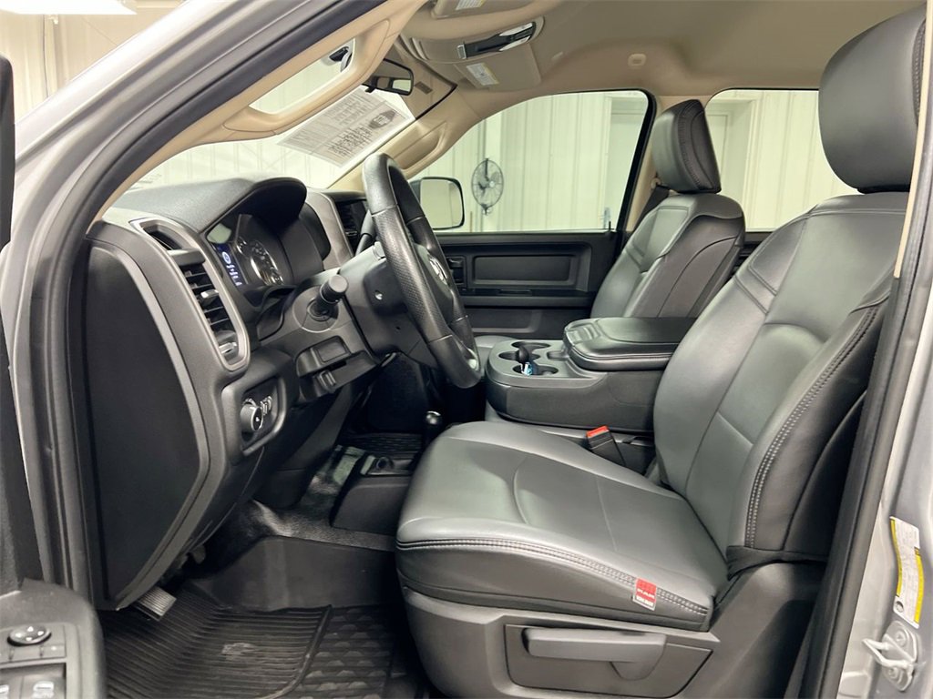 Used 2020 RAM 3500 Tradesman w/ Chrome Appearance Group image 19