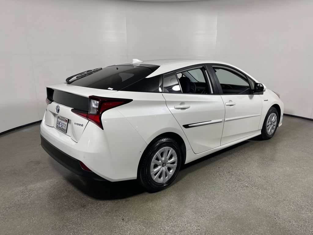 Certified 2019 Toyota Prius LE w/ Carpet Mat Package FWD image 3