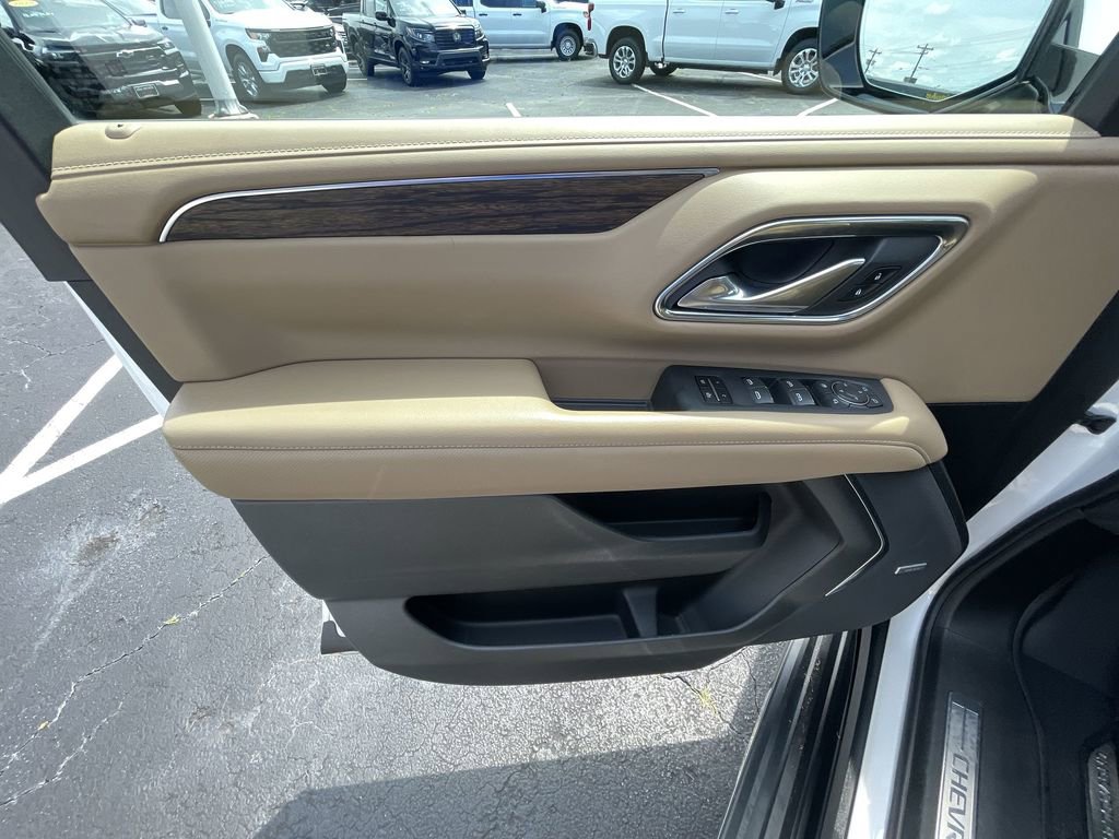 Certified 2022 Chevrolet Suburban Premier AWD/4WD image 23