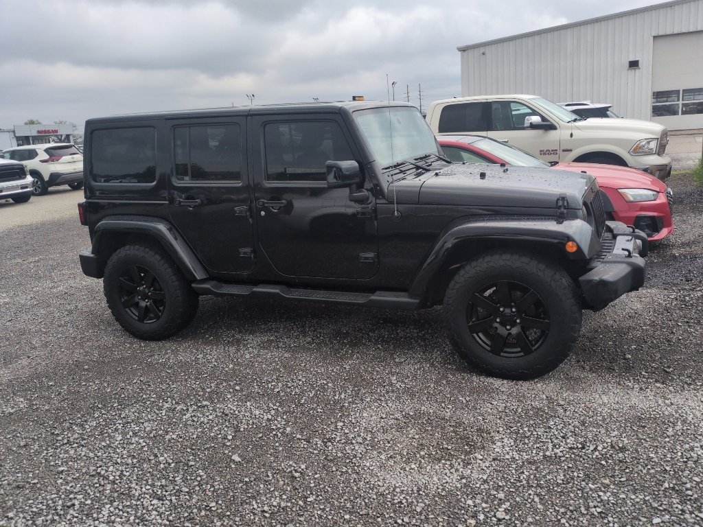 Used 2014 Jeep Wrangler Altitude AWD/4WD image 5