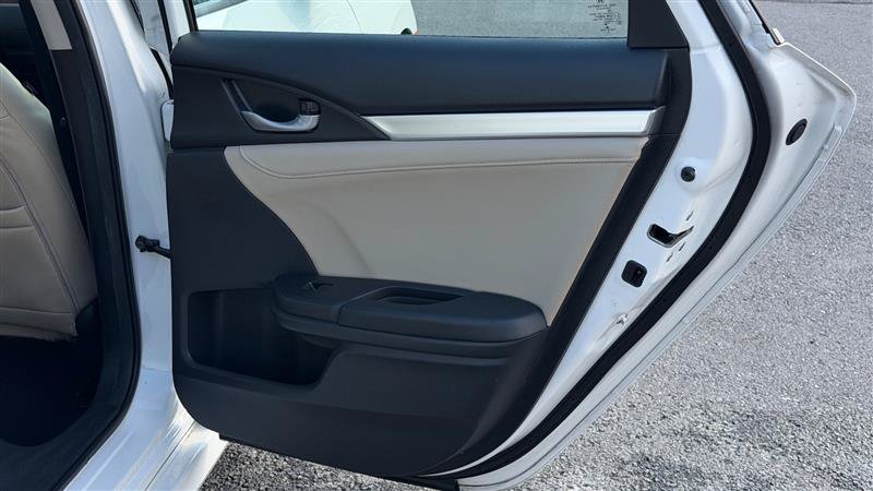Used 2020 Honda Civic Touring image 38