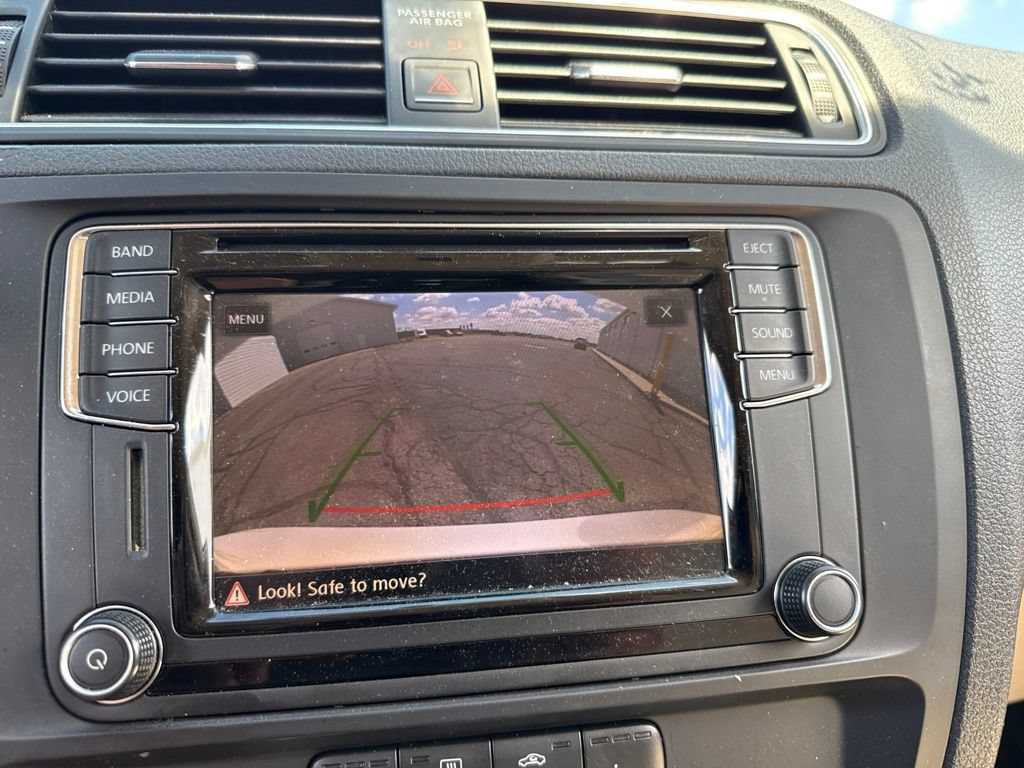 Used 2017 Volkswagen Jetta SE FWD image 21