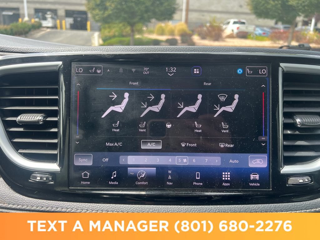 Used 2023 Chrysler Pacifica Limited w/ Uconnect Theater Family Group AWD/4WD image 21