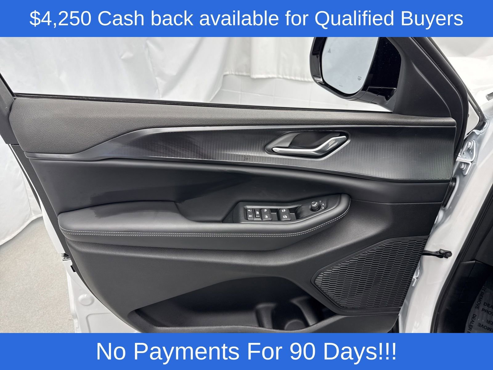 New 2025 Jeep Grand Cherokee Altitude image 13