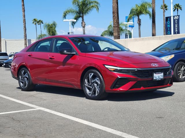 Used 2025 Hyundai Elantra Sport image 34