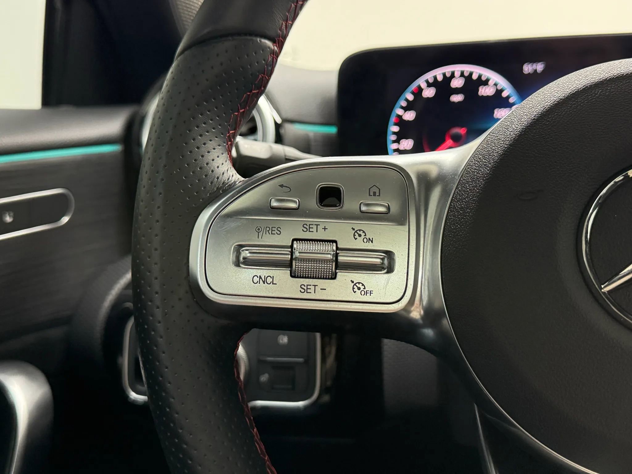 Used 2022 Mercedes-Benz A 220 4MATIC image 18