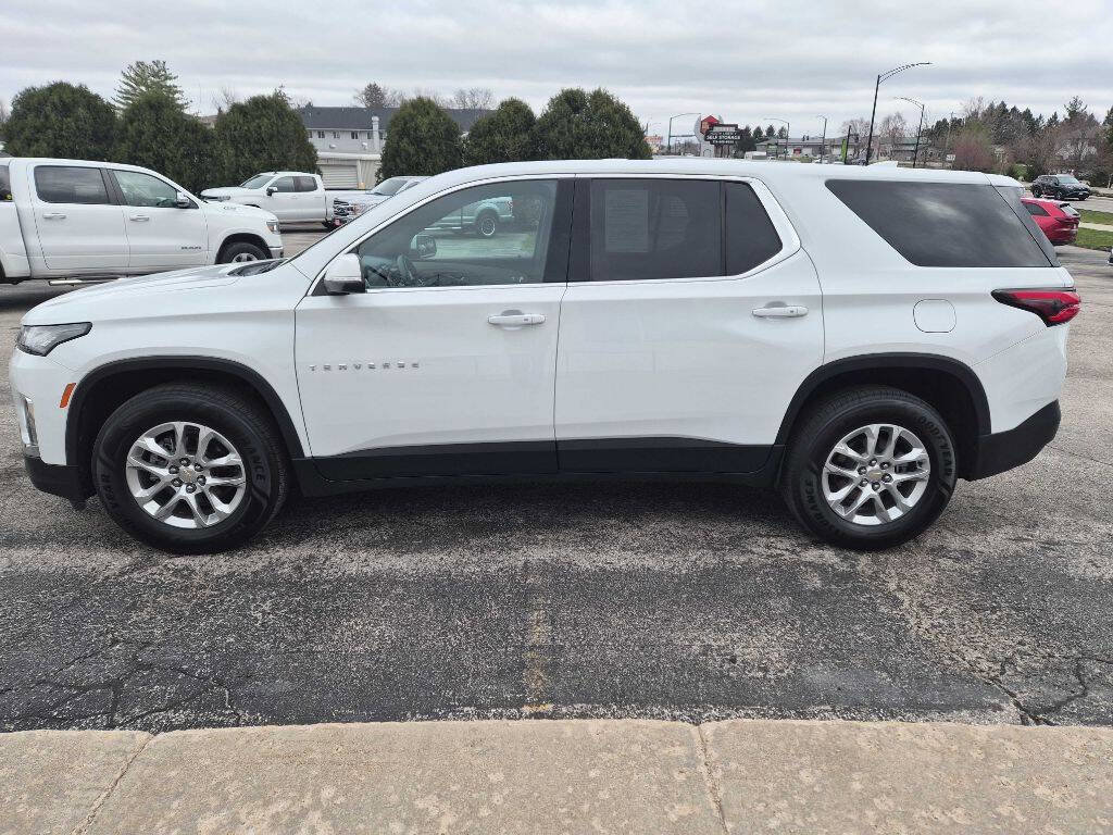 Used 2023 Chevrolet Traverse LS w/ Safety Package AWD/4WD image 3
