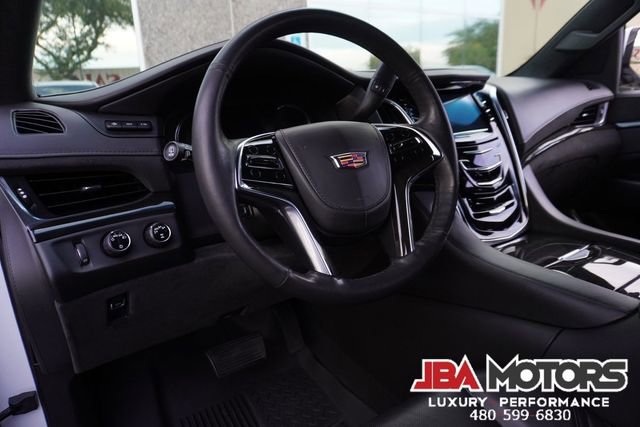 Used 2020 Cadillac Escalade ESV Platinum image 5