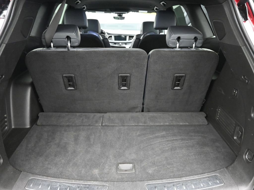 Used 2024 Buick Enclave Premium image 11