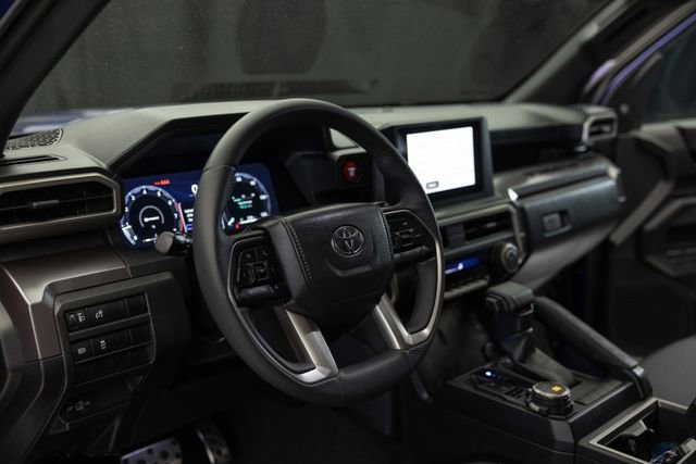 Used 2025 Toyota Tacoma TRD Sport image 12