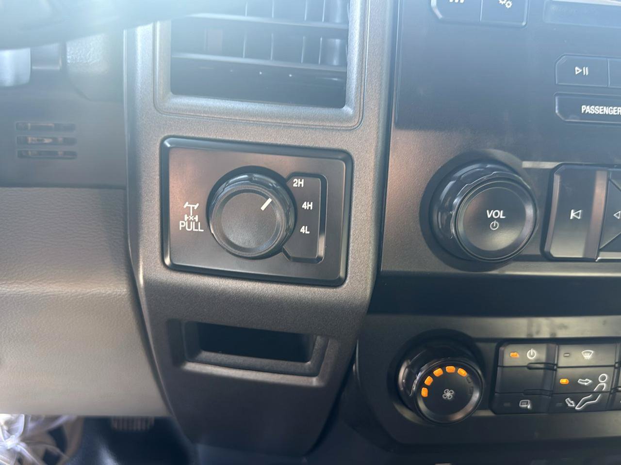 Used 2022 Ford F250 XL w/ Power Equipment Group AWD/4WD image 22