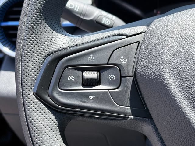 Used 2026 Chevrolet Trax LT FWD image 13