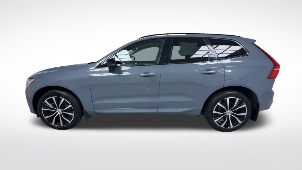 Used 2024 Volvo XC60 B5 Plus w/ Protection Package Premier AWD/4WD image 5