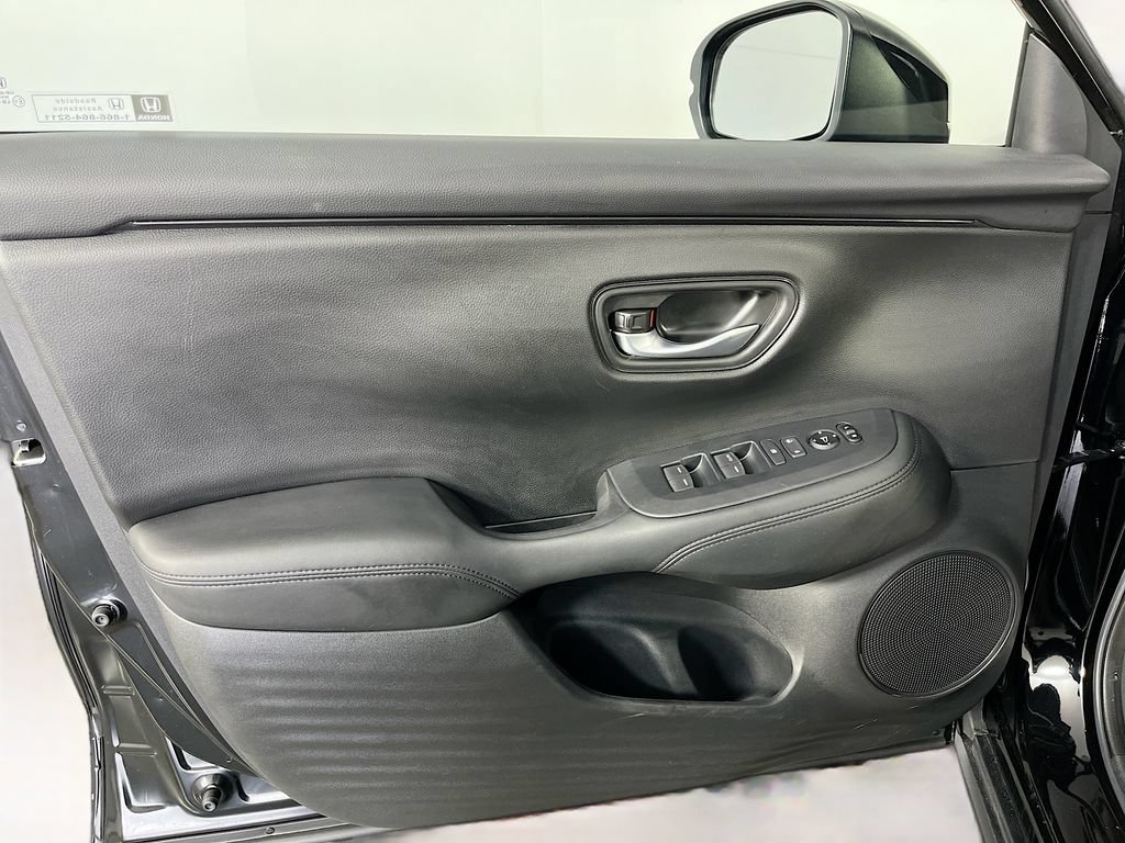 Used 2025 Honda HR-V LX image 24