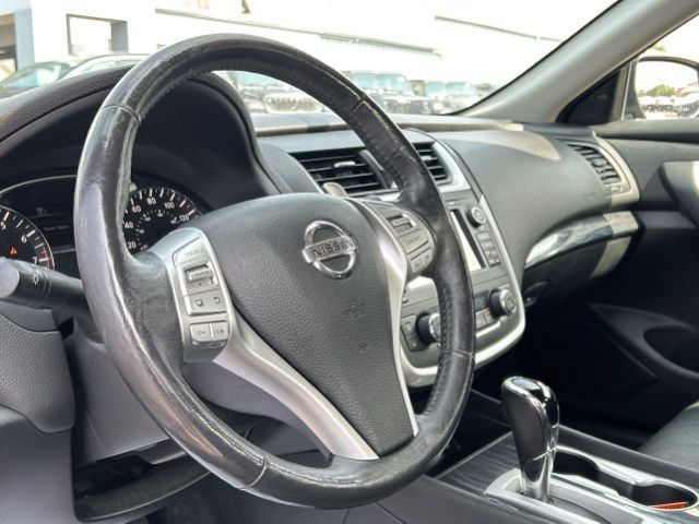 Used 2017 Nissan Altima 3.5 SL FWD image 32