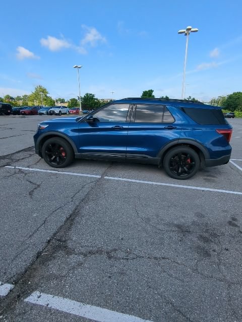 Used 2020 Ford Explorer ST w/ ST Street Pack AWD/4WD image 3