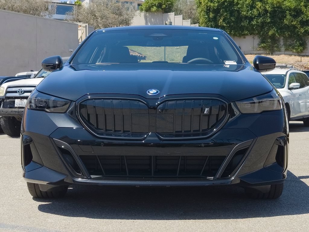 New 2027 BMW i5 eDrive40 w/ M Sport Package RWD image 2