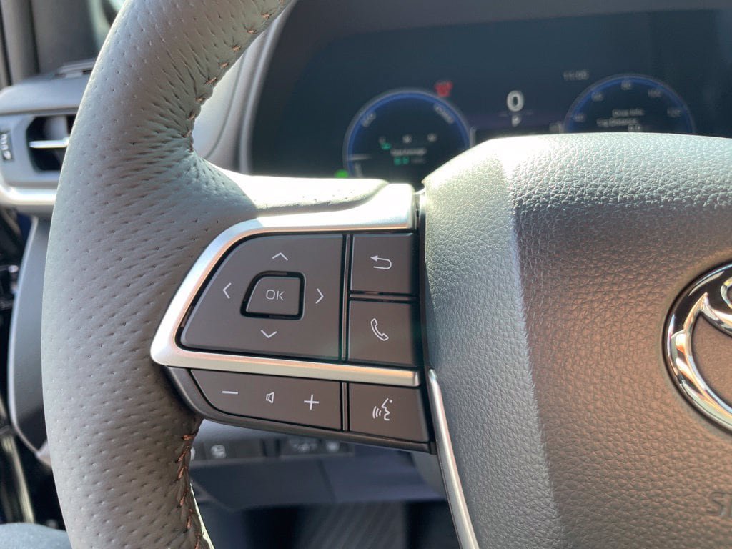 New 2026 Toyota Sienna Platinum AWD/4WD image 19